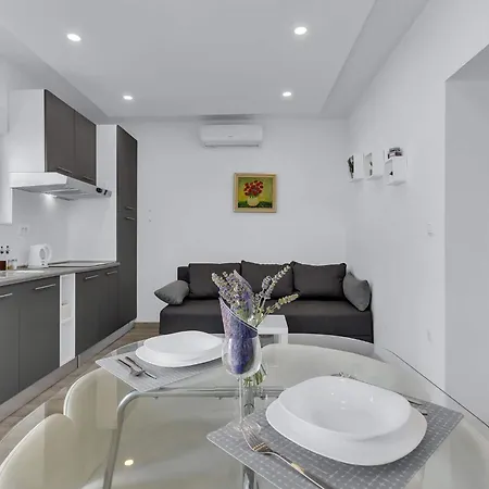 Апартаменти Sunny Garden Von Ana A2 By Interhome