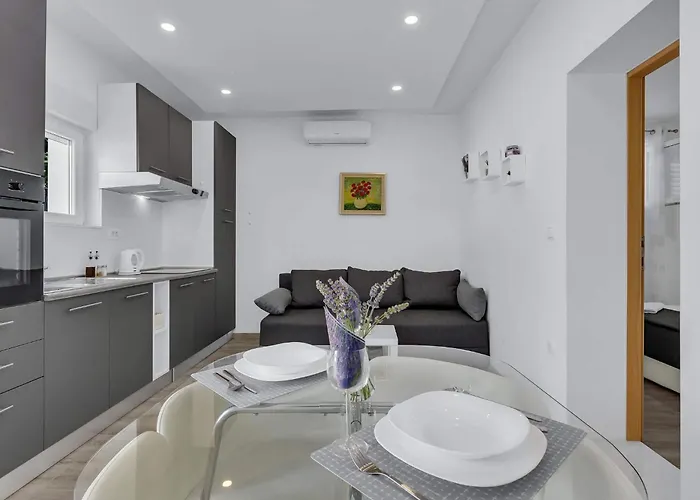 Apartment Sunny Garden Von Ana A2 By Interhome